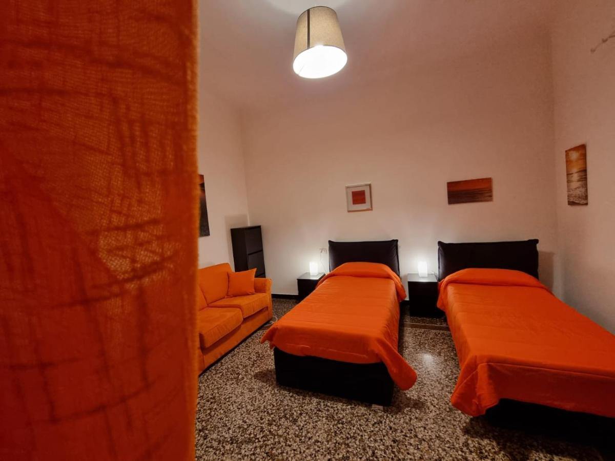 Wow Home 2 - 175 Mq - Posteggio Privato - Davanti Porto Traghetti - Fino A 10 Posti Letto - Balcone Генуя Екстер'єр фото