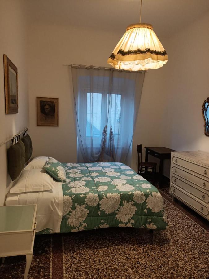 Wow Home 2 - 175 Mq - Posteggio Privato - Davanti Porto Traghetti - Fino A 10 Posti Letto - Balcone Генуя Екстер'єр фото