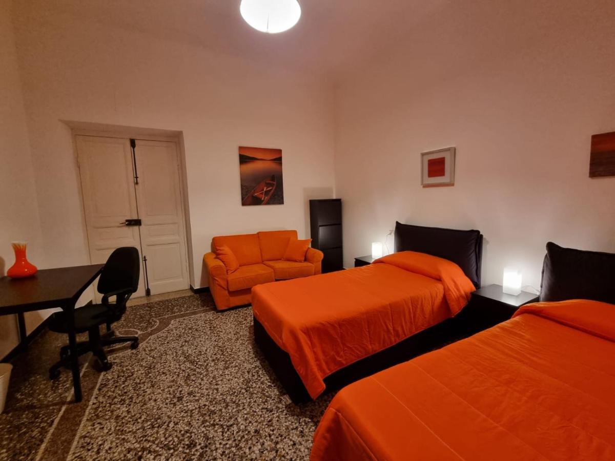 Wow Home 2 - 175 Mq - Posteggio Privato - Davanti Porto Traghetti - Fino A 10 Posti Letto - Balcone Генуя Екстер'єр фото