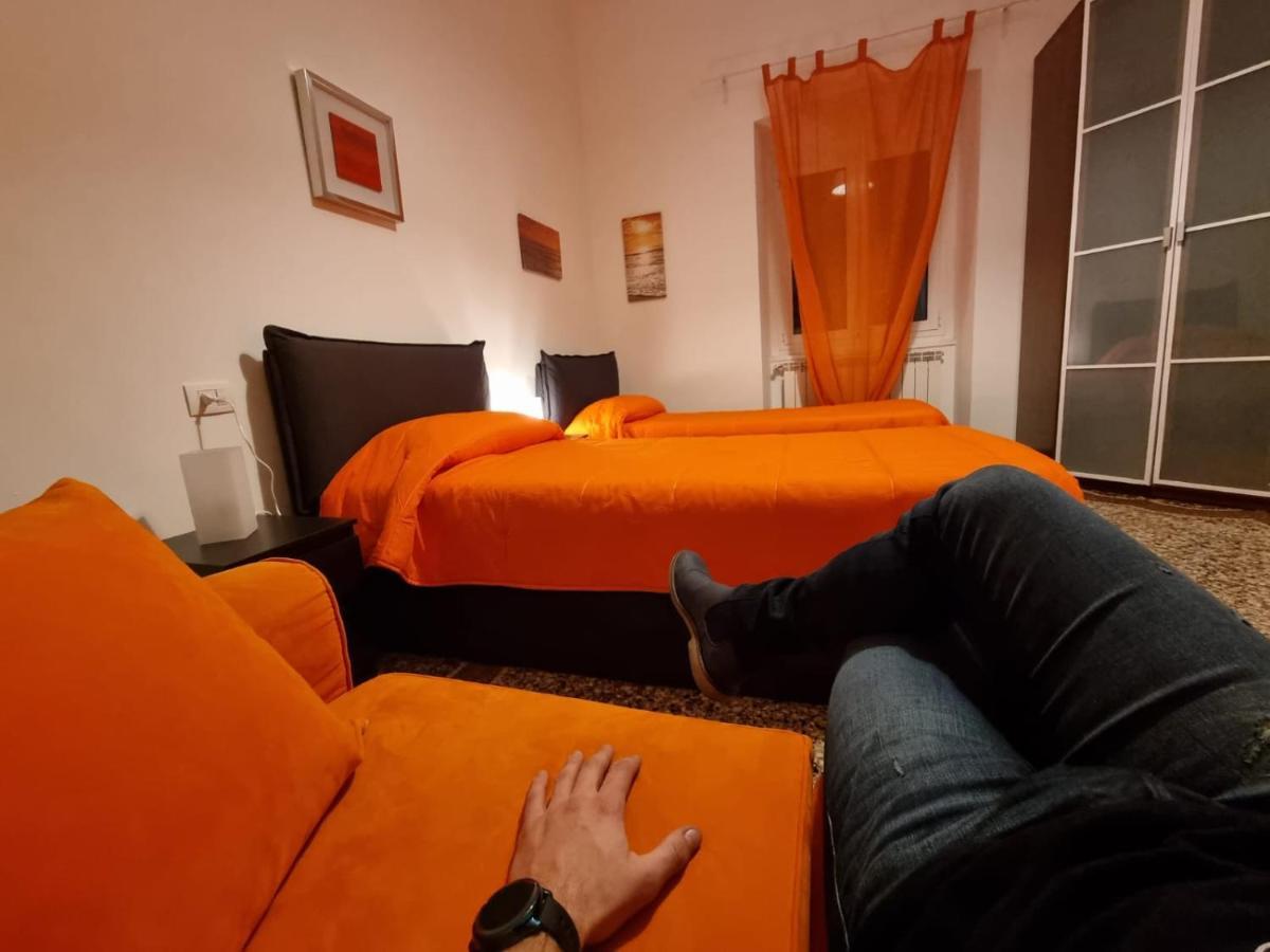 Wow Home 2 - 175 Mq - Posteggio Privato - Davanti Porto Traghetti - Fino A 10 Posti Letto - Balcone Генуя Екстер'єр фото