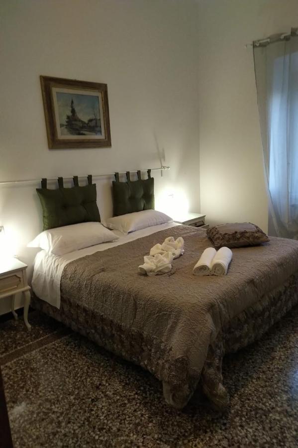 Wow Home 2 - 175 Mq - Posteggio Privato - Davanti Porto Traghetti - Fino A 10 Posti Letto - Balcone Генуя Екстер'єр фото