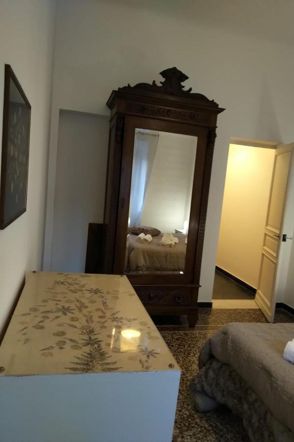 Wow Home 2 - 175 Mq - Posteggio Privato - Davanti Porto Traghetti - Fino A 10 Posti Letto - Balcone Генуя Екстер'єр фото