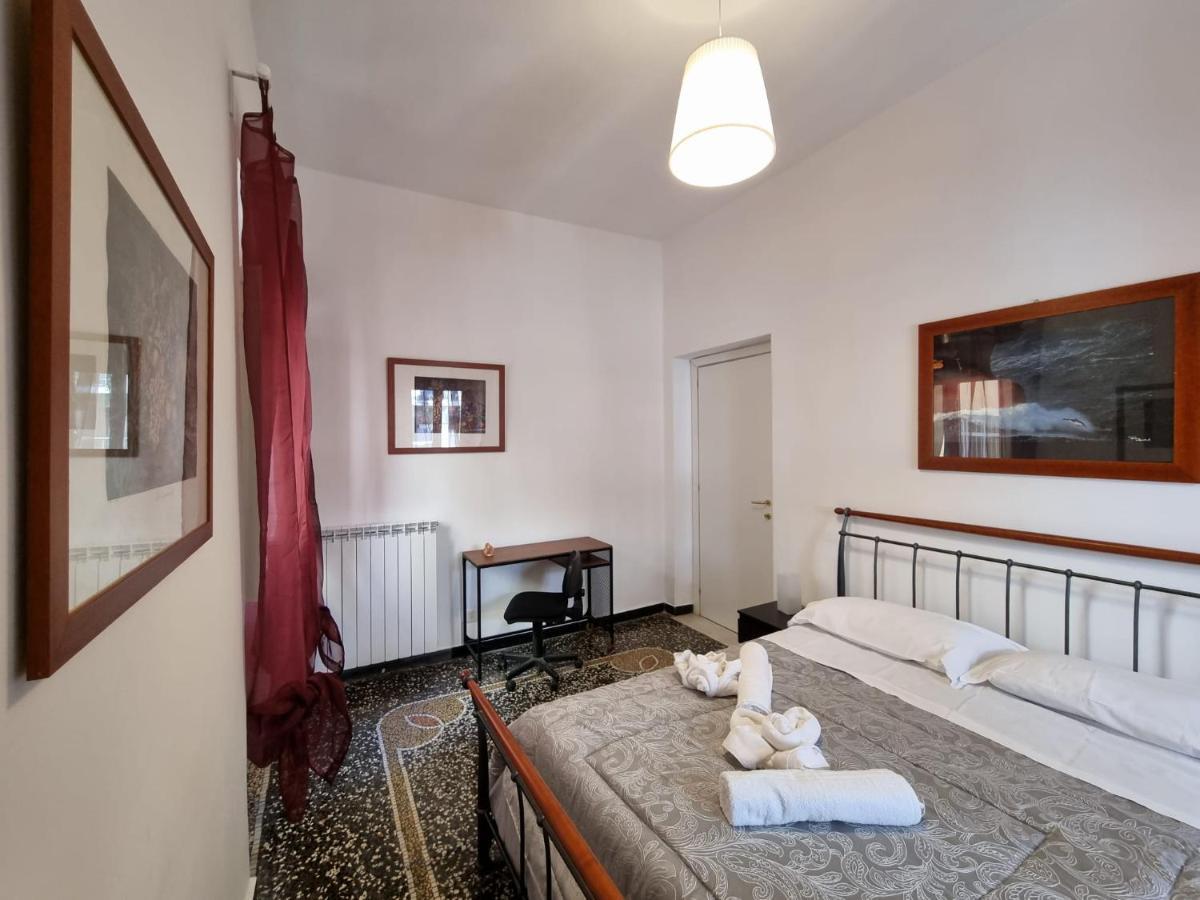 Wow Home 2 - 175 Mq - Posteggio Privato - Davanti Porto Traghetti - Fino A 10 Posti Letto - Balcone Генуя Екстер'єр фото